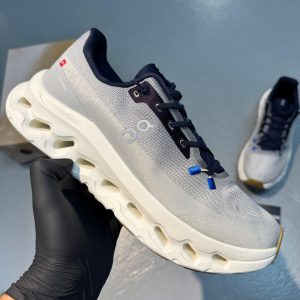 On Cloudpulse Runner Grey Blue